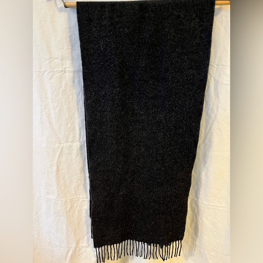 Dark Gray/Black Scarf